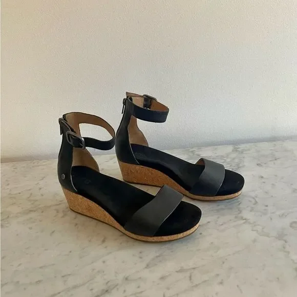 UGG Zoe Il Leather Wedge Cork Sandals sz 9 - Picture 1 of 9
